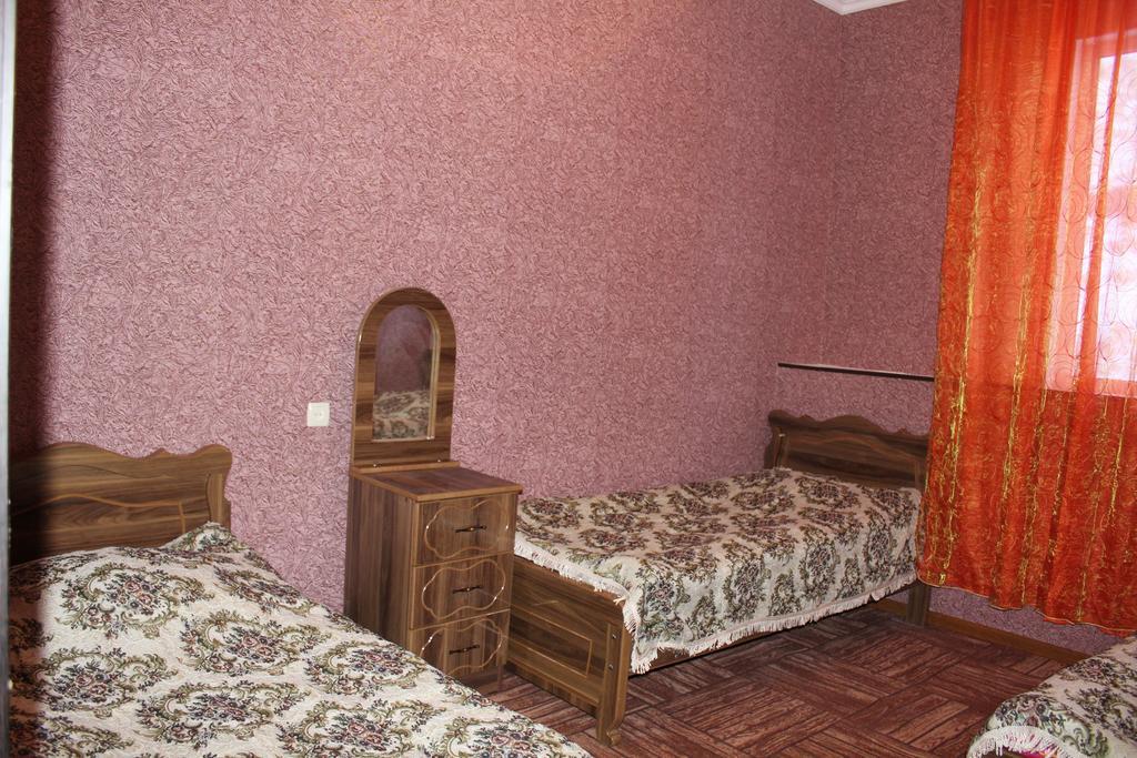 Guest House Tavaduri Mestia Esterno foto