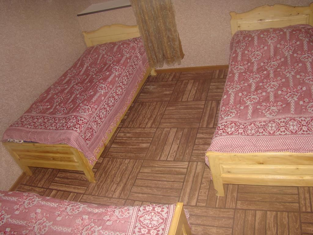 Guest House Tavaduri Mestia Esterno foto