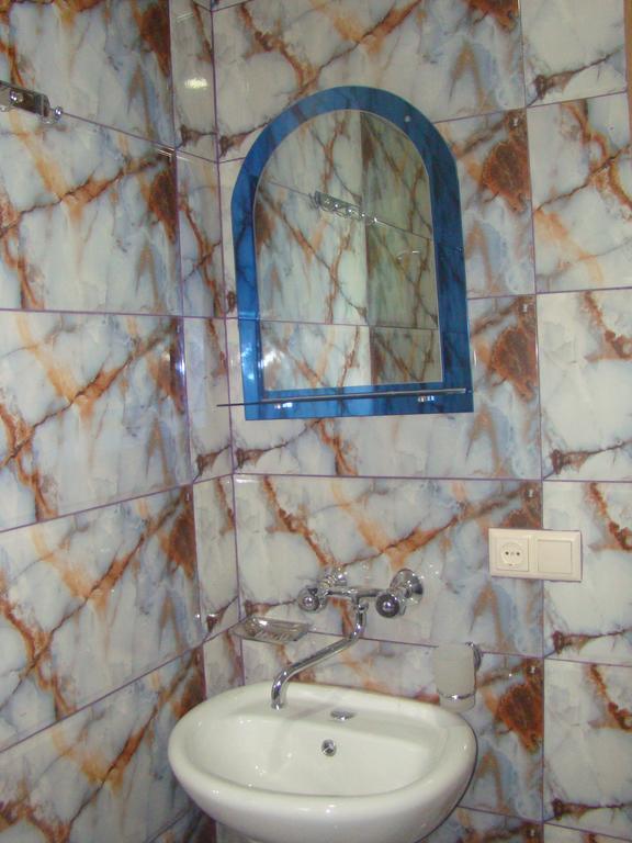 Guest House Tavaduri Mestia Esterno foto