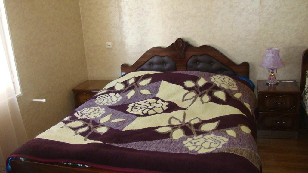 Guest House Tavaduri Mestia Esterno foto
